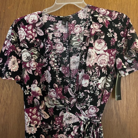 Free Press Floral Wrap Long dress BNWT size S side tie slit up side - Picture 2 of 7